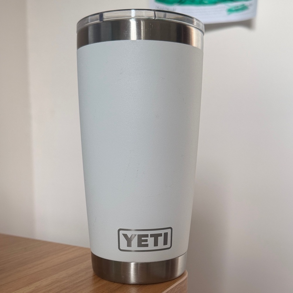 Yeti 20 oz tumbler